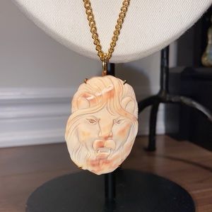 Georgeous hand carved necklace